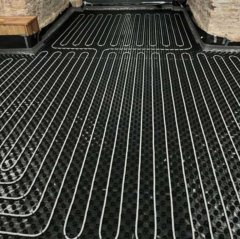 Underfloor heating bath